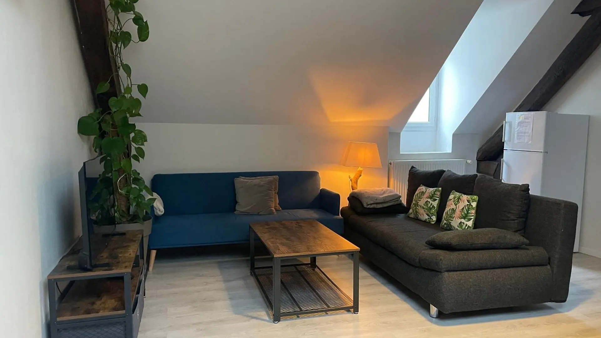 Charmes De Lourdes 1 Apartment